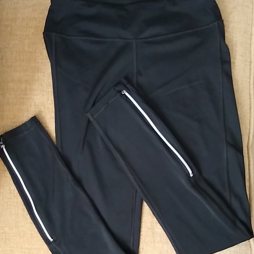 Victoria Secret Sport Leggings w/ Zipper Detail